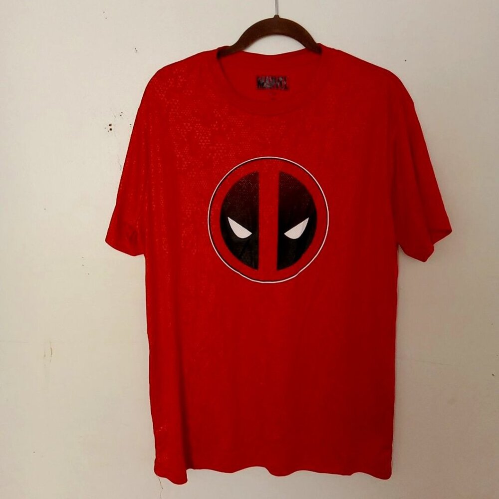 MARVEL T SHIRT
